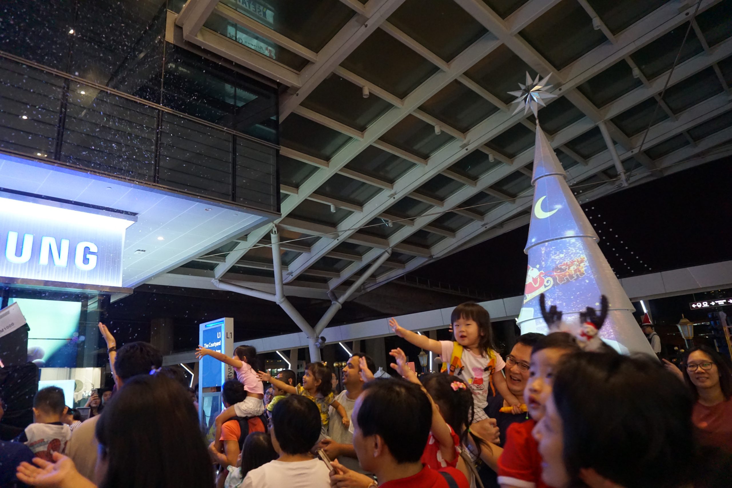 Westgate Christmas Projection Mapping Animated Show