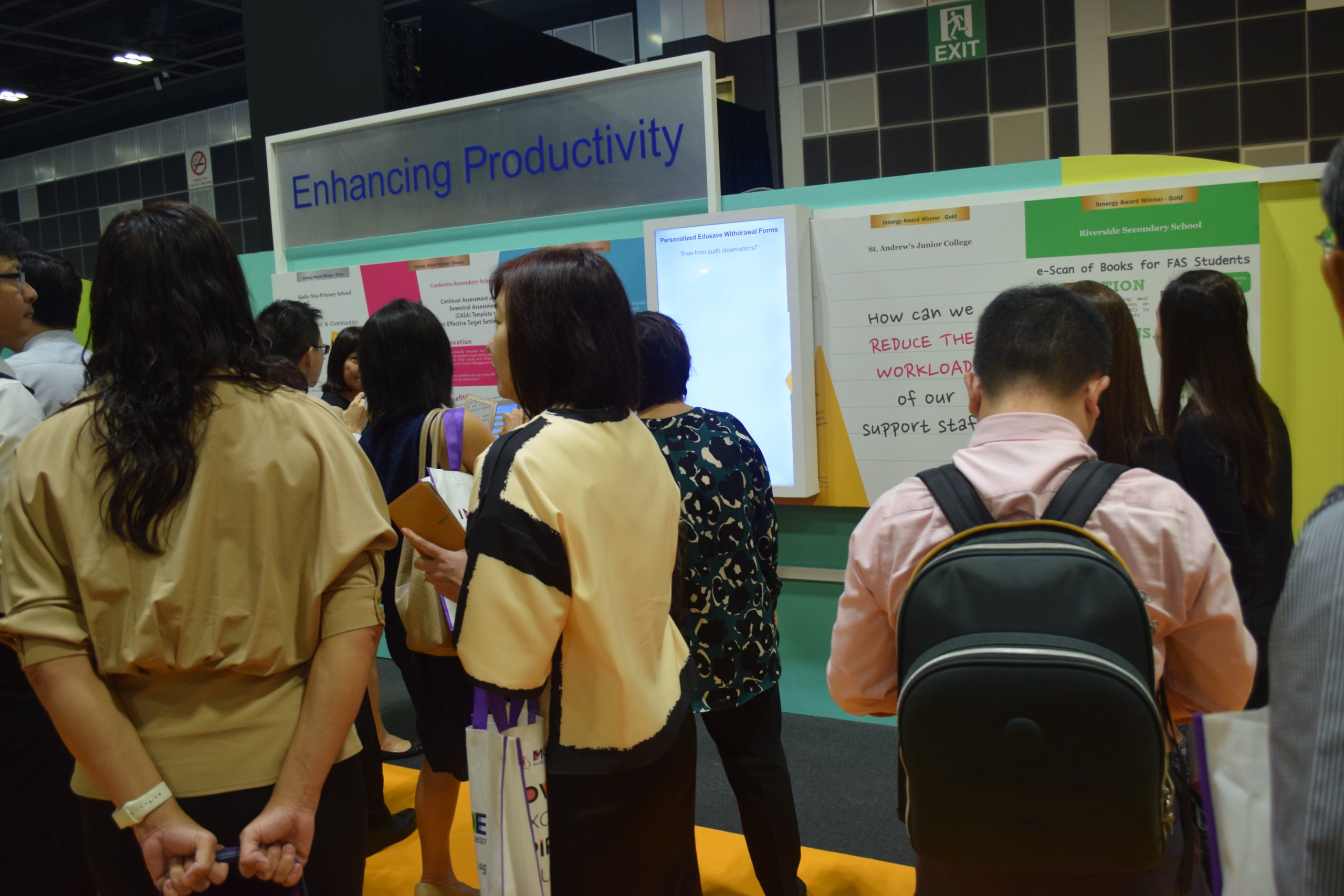 MOE Excel Fest Interactive Rotoscope Display